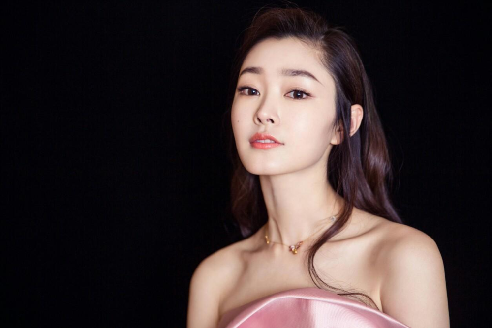 揭秘隐藏于繁华背后的女明星的秘密小巷，独特小店的故事